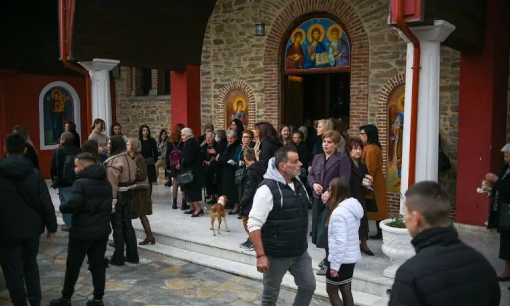 Σήμερα έγινε το μνημόσυνο για τα θύματα της τραγωδίας των Τεμπών -«Ποτέ ξανά τέτοια τραγωδία» (Εικόνες-Βίντεο)